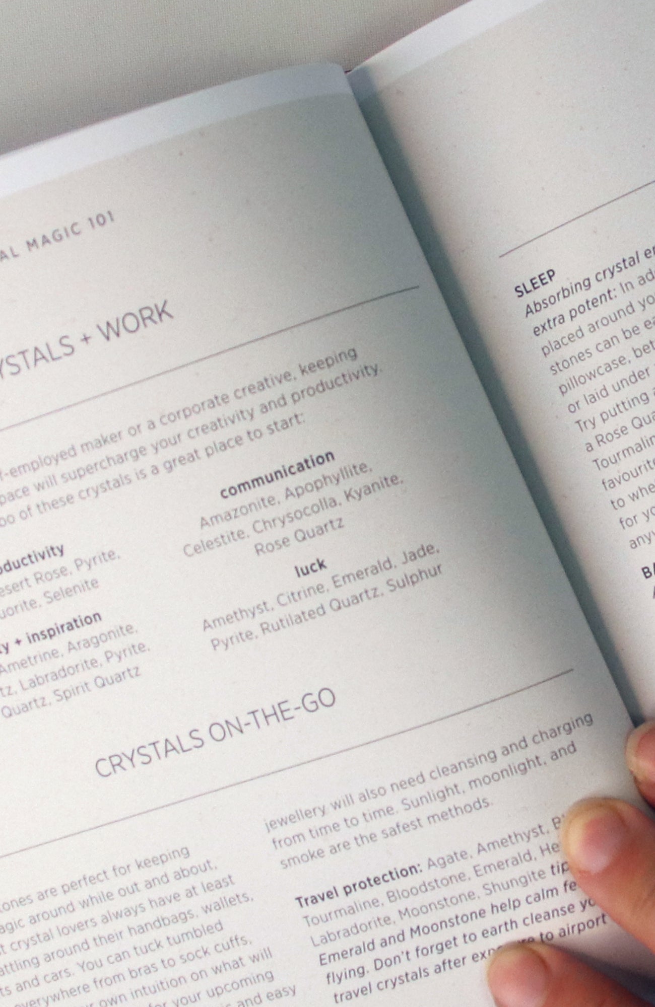 Crystals: The Modern Guide to Crystal Healing